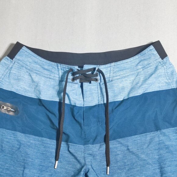 Bench board shorts men's size M blue with stripes pattern - Picture 2 of 11